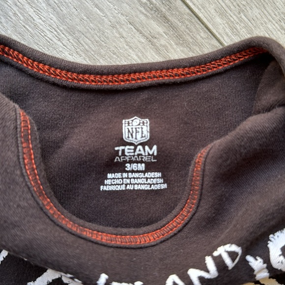 Cleveland Browns onesie - Picture 5 of 7